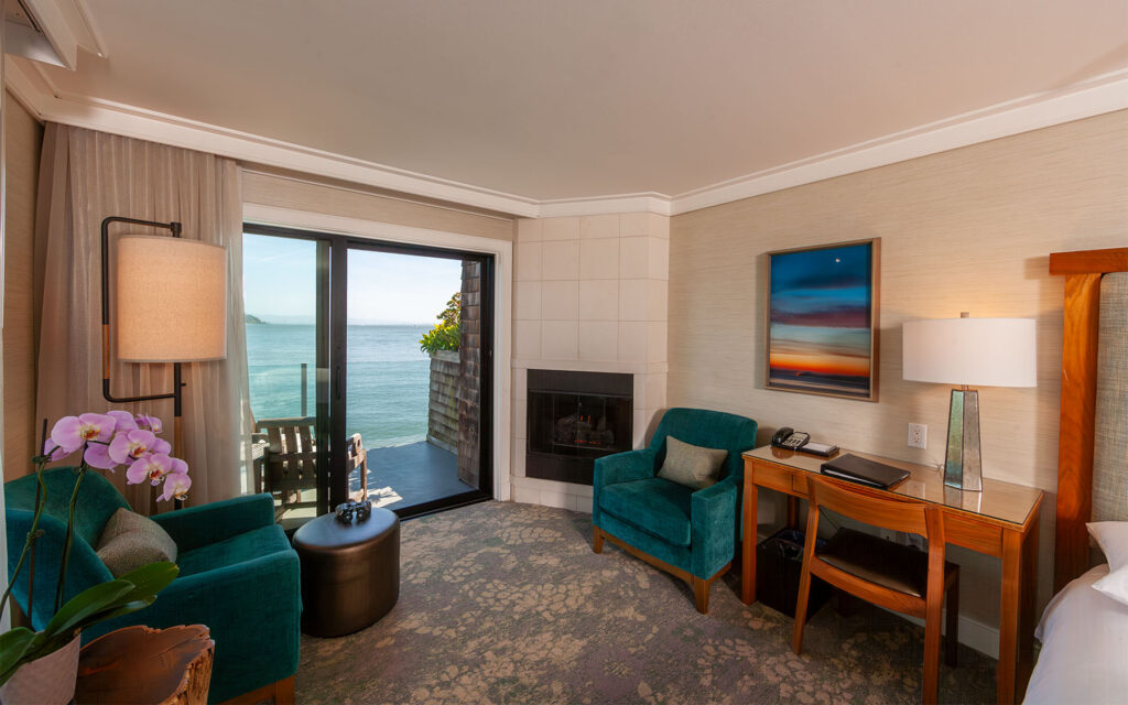 King Deluxe Fireplace